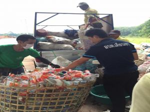 โครงการขยะแลกไข่ในชุมชน เมื่อวันที่ 8 สิงหาคม พ.ศ.2559 ณ ศาลาประชุมหมู่บ้านหมู่ที่ 6